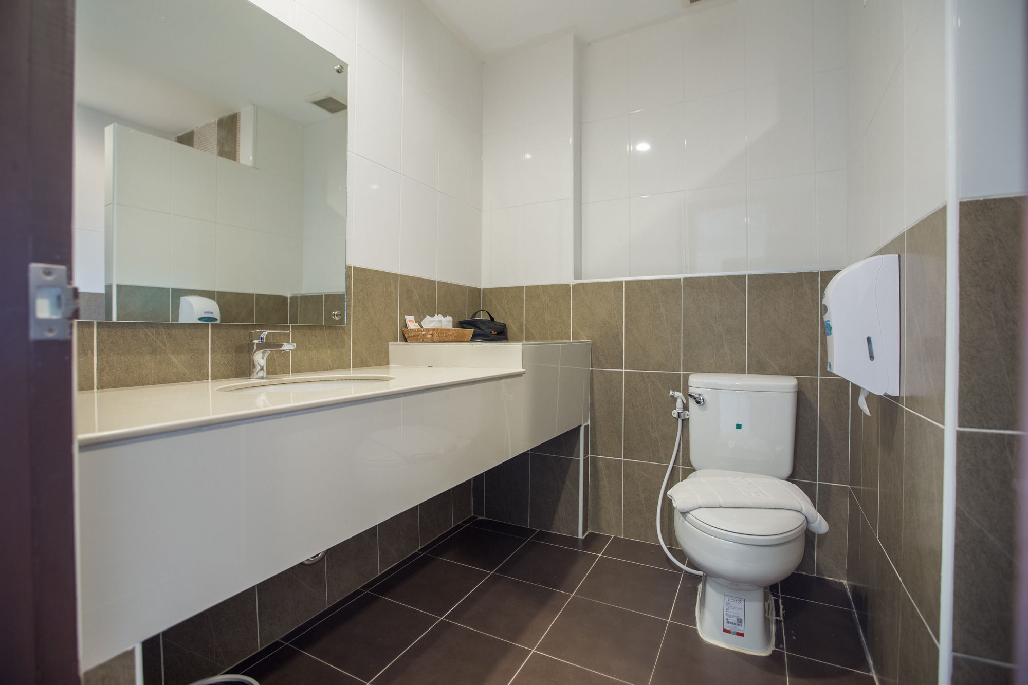 The Rich Hotel Ubonratchathani Убонратчатхани Экстерьер фото
