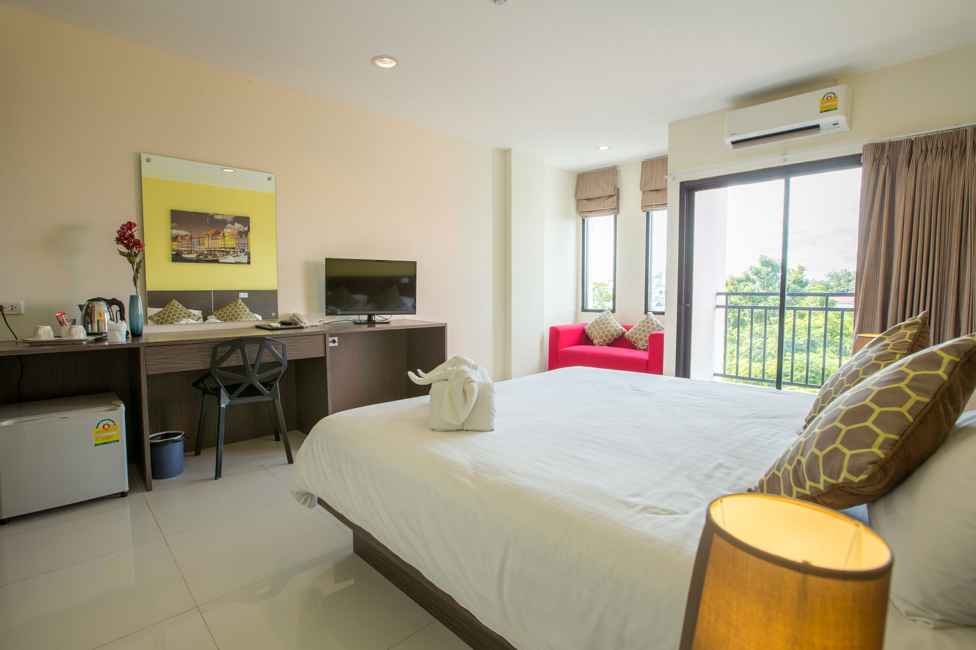 The Rich Hotel Ubonratchathani Убонратчатхани Экстерьер фото